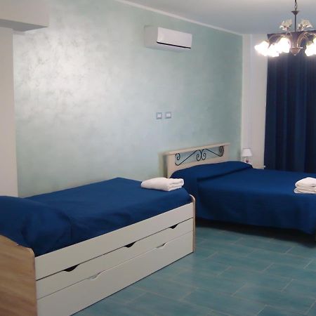 فيومفريدو بروزيو Guest House Mare E Luna المظهر الخارجي الصورة